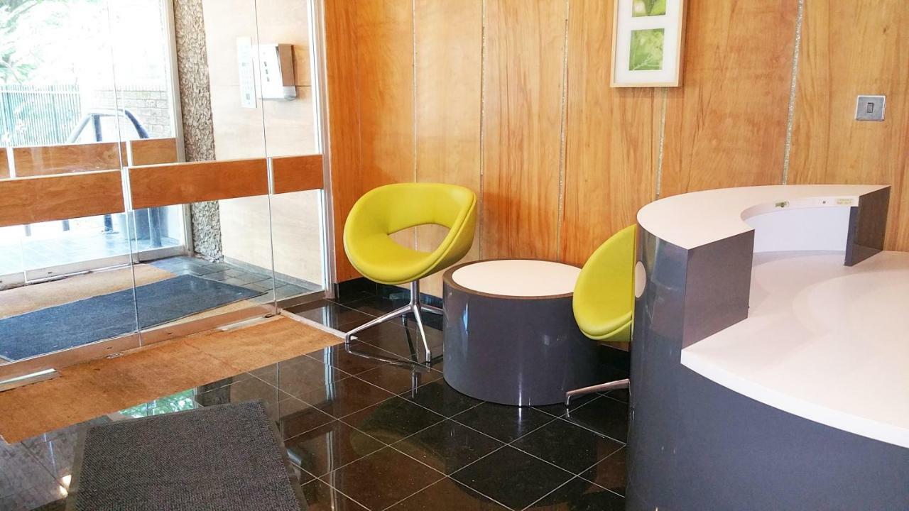 Cygnet House Aparthotel Croydon Esterno foto